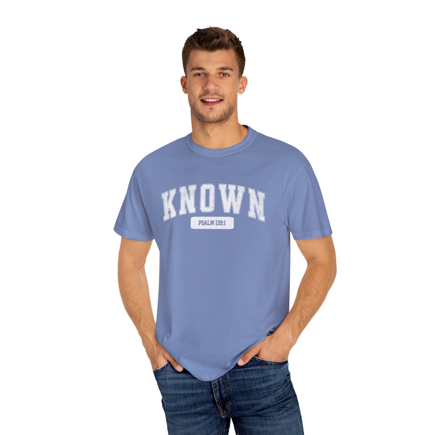 VARSITY "KNOWN" UNISEX PREMIUM TEE